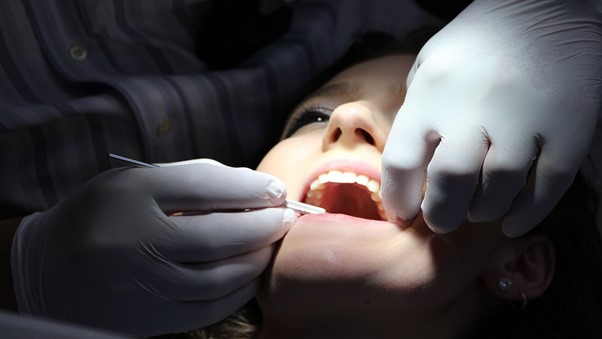L’odontoiatria durante la pandemia: la salute orale è ancora una priorità?