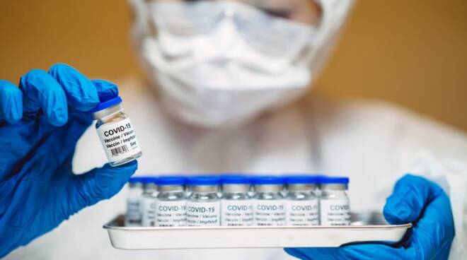 In Abruzzo ripartono i vaccini agli Odontoiatri – Pressing per il personale di studio